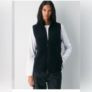 Aritzia TNA Polartec Thermal Pro™ Mockneck Vest Black SZ M great condition